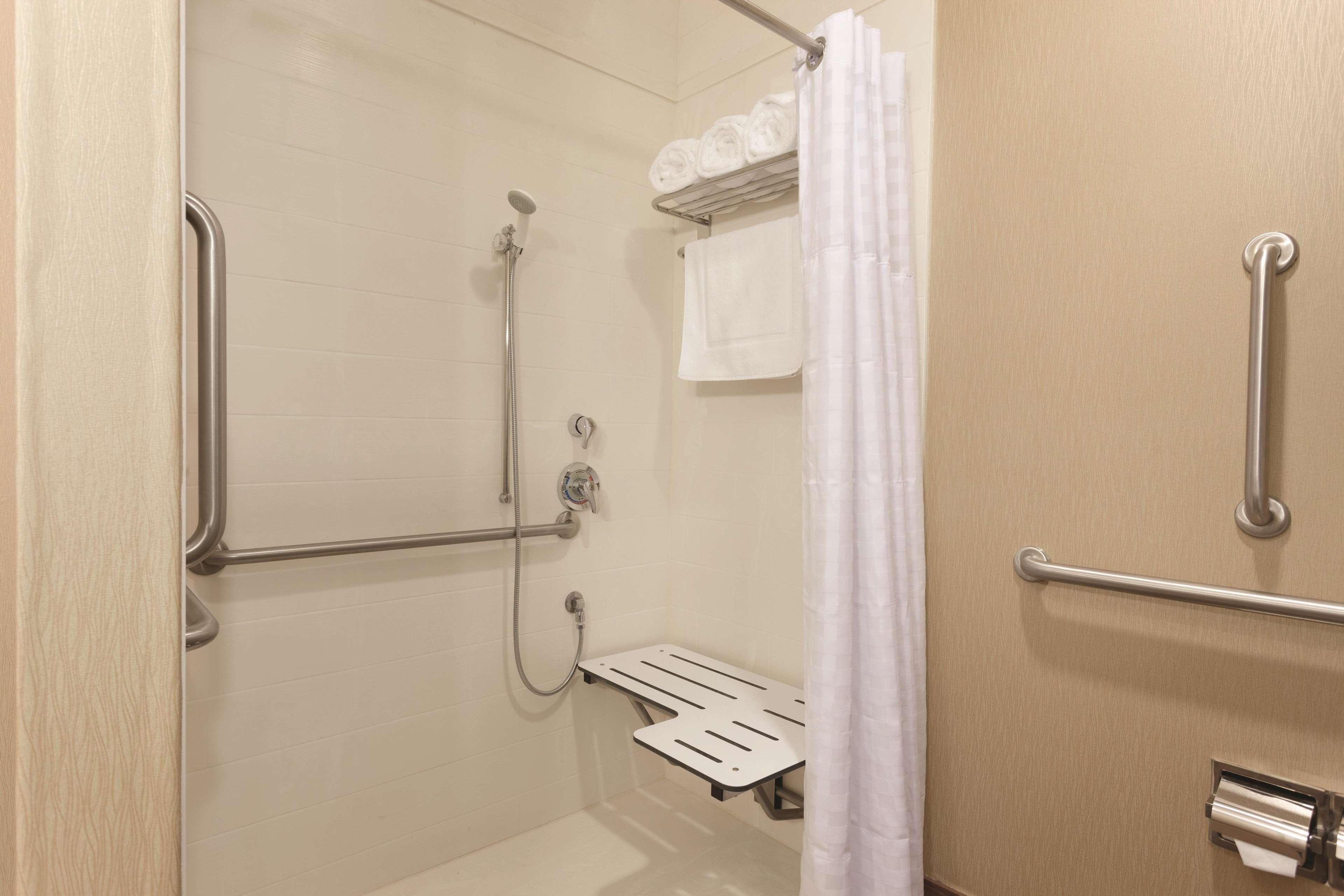 Hilton Garden Inn Falls Church Dış mekan fotoğraf
